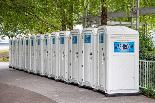 Porta potty delivery and setup in Fridley, MN